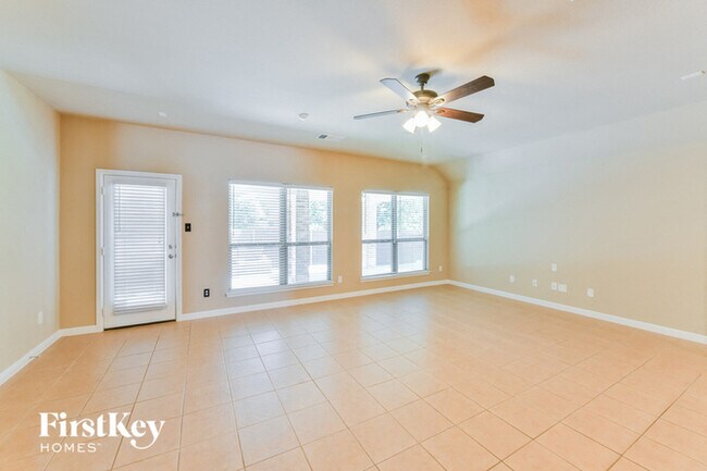 Building Photo - 649 Bent Oak Dr