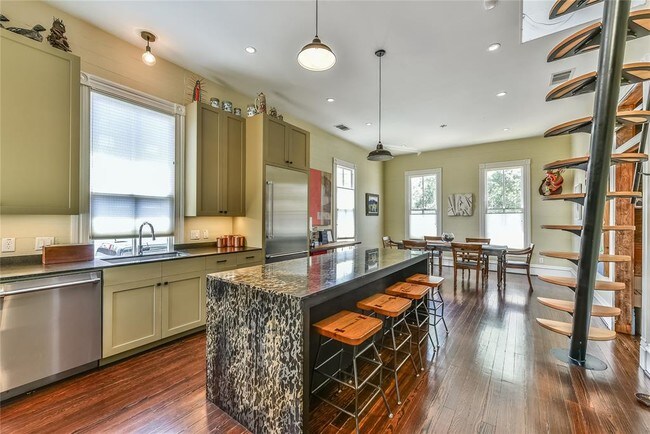 Foto del edificio - 309 Sampson St