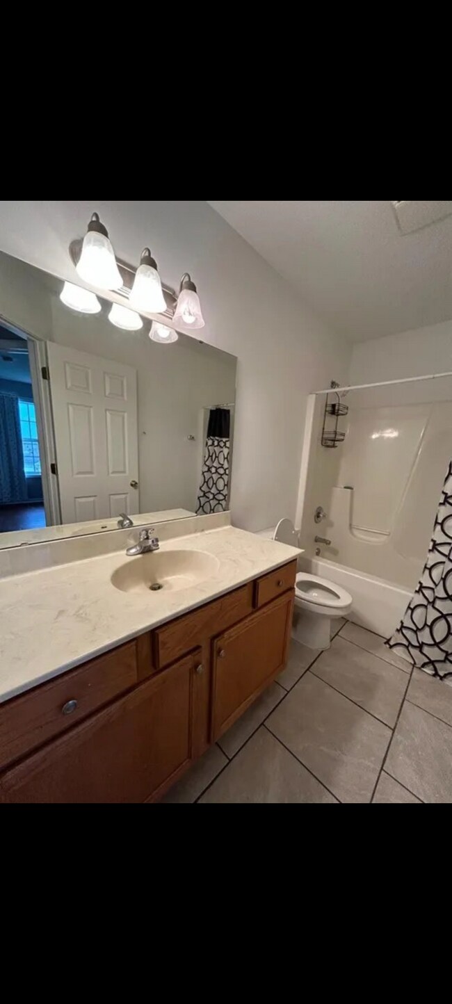 Foto del edificio - 328 Sweetbriar Ct
