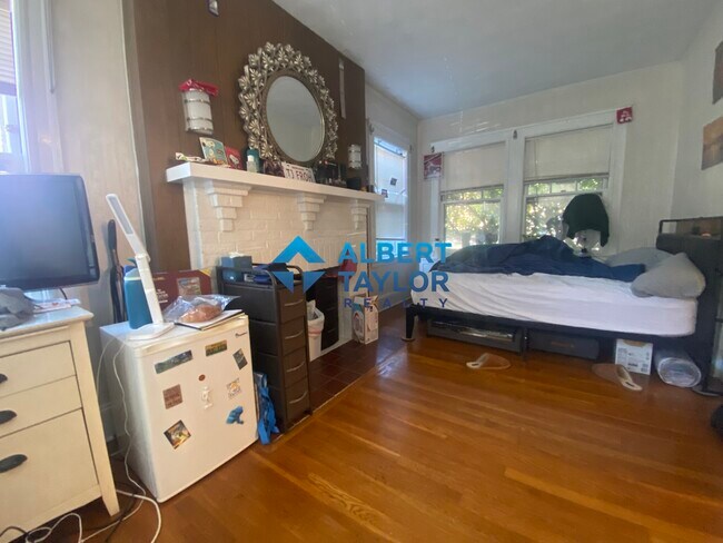 Foto del edificio - 200 Commonwealth Ave