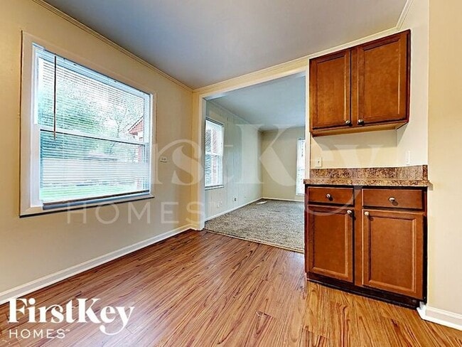 Building Photo - 344 Nassau St