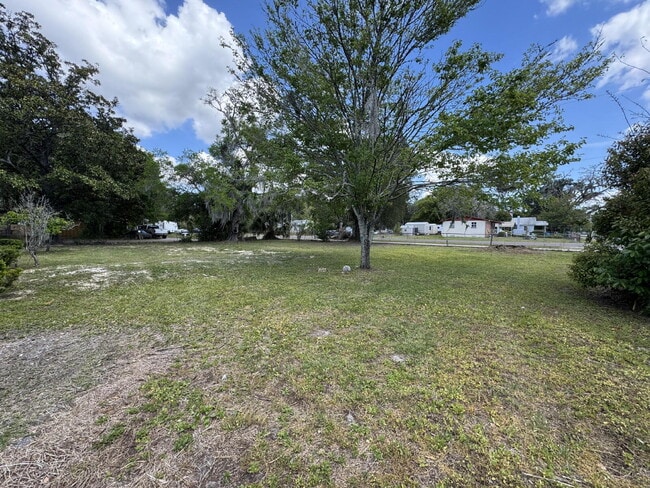 Newly renovated 3 bedroom 2 bath home with... - Newly renovated 3 bedroom 2 bath home with...