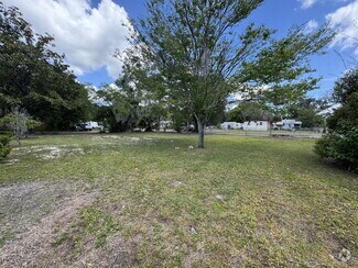 Building Photo - 12556 Palmetto St