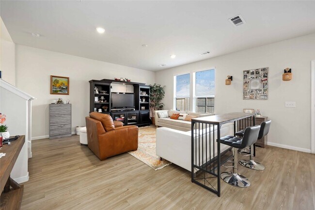 Foto del edificio - 6434 Lakeview Haven Dr