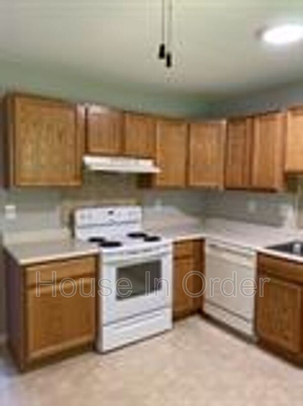 Foto del edificio - 2361 Hendersonville Rd