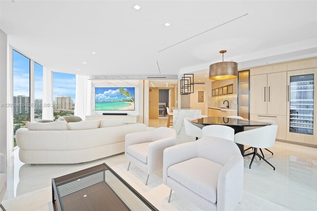 Building Photo - 18671 Collins Ave