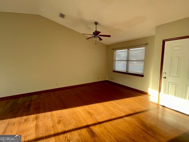 Building Photo - 154 Green Acre Cir N