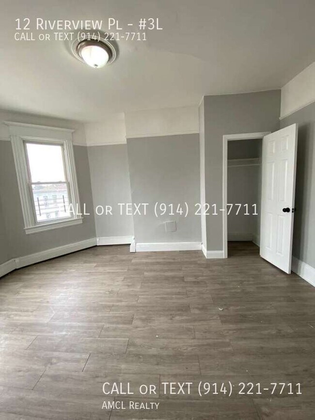 Foto del edificio - 12 Riverview Pl