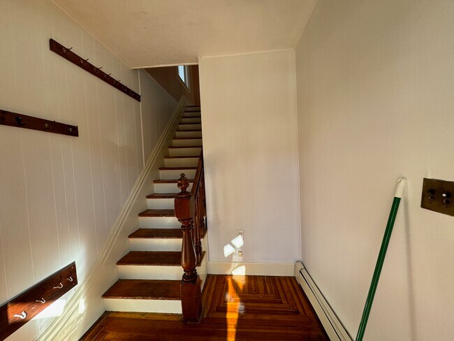 Building Photo - 99 White St