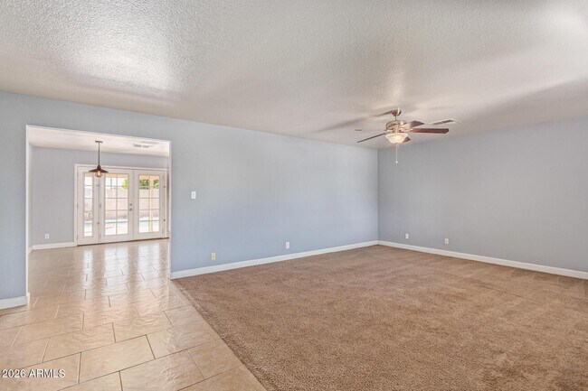 Foto del edificio - 1881 E Palmcroft Dr