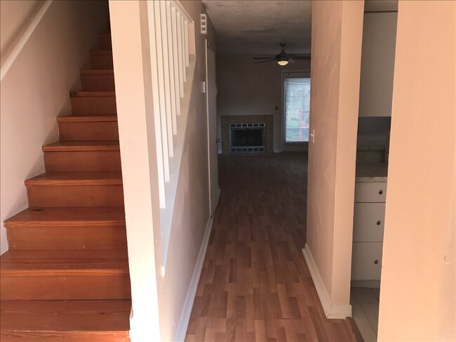 Building Photo - 2 bedroom in Jacksonville Beach FL 32250