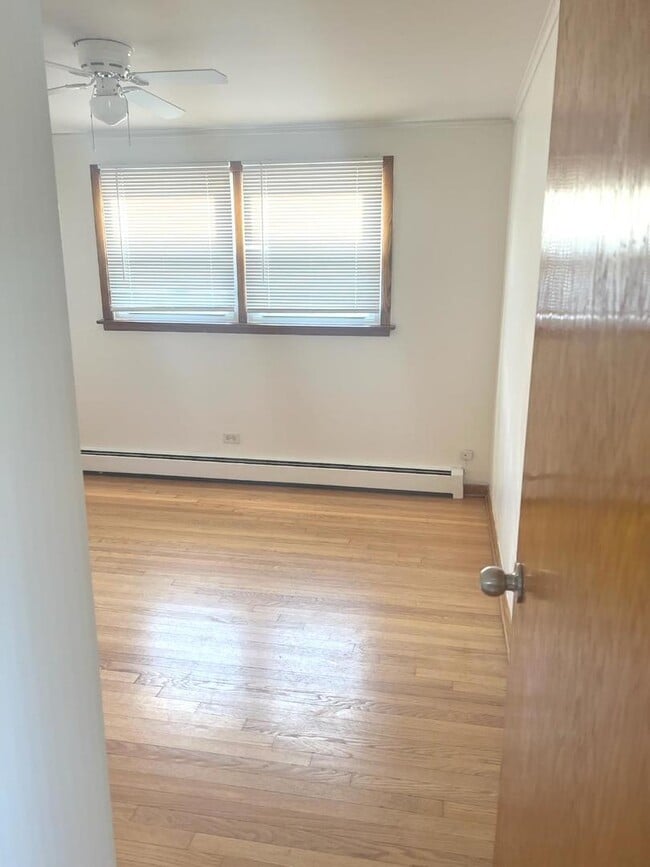 Building Photo - 6134 W 79th St