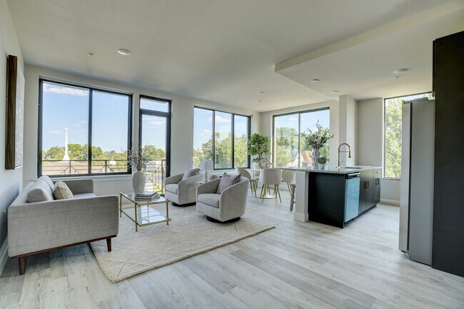 Interior Photo - The Modern