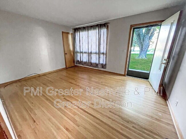 Foto del edificio - 320 Mockingbird Ln
