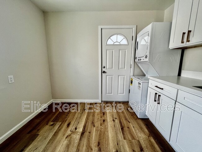 Foto del edificio - 3313 Clairemont Mesa Blvd