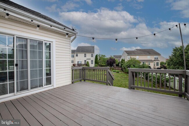 Foto del edificio - 73 Anthony Taylor Way