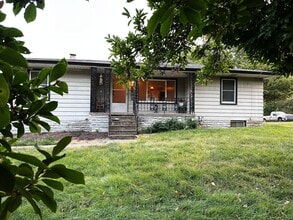 Building Photo - 2805 NE 56th Ter