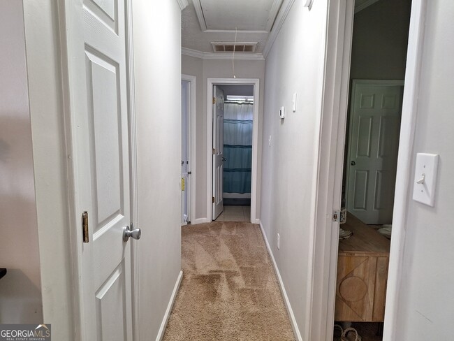 Building Photo - 85 Emerald Dr