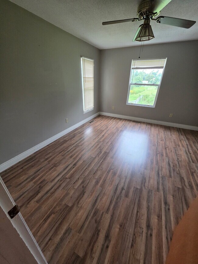 Foto del edificio - 1292 30th St NE