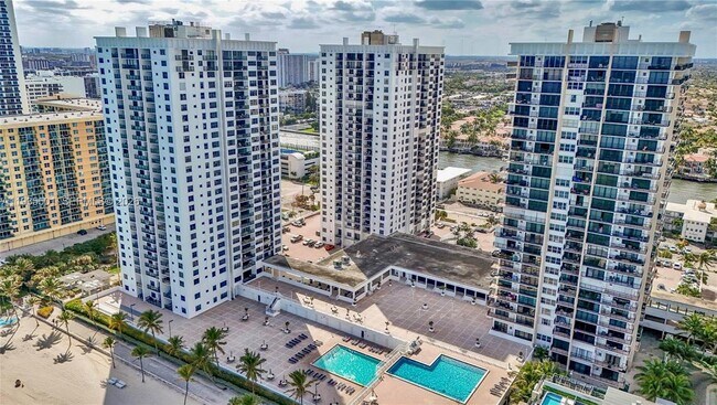 Foto del edificio - 2101 S Ocean Dr