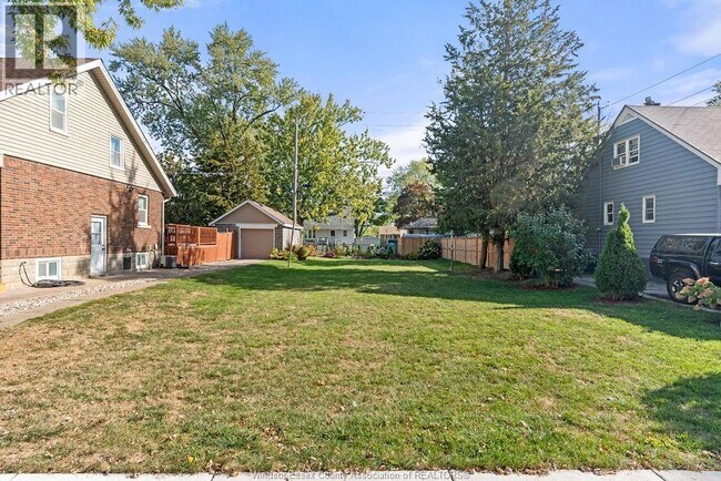 Photo du bâtiment - 1784 Francois Rd