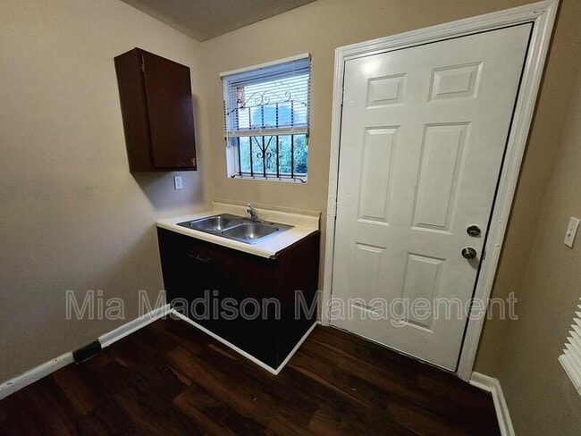 Foto del edificio - 250 Ferrill St