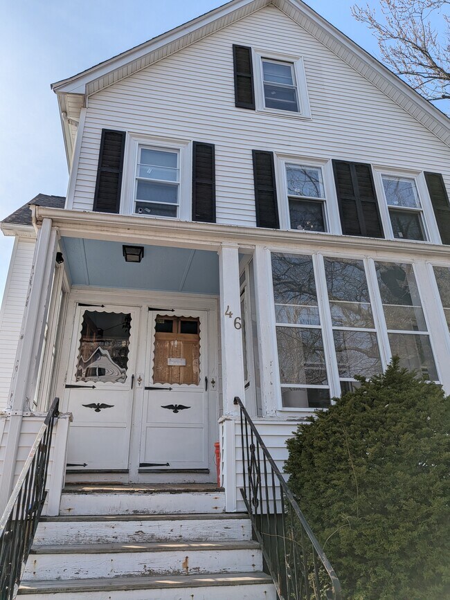 Building Photo - 46 Roberts St