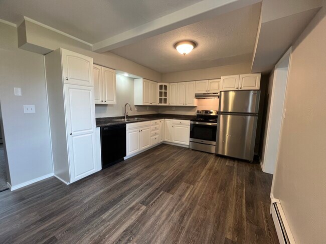 Foto del edificio - 1209 Rosewood Dr NE