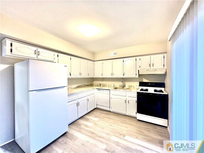 Foto del edificio - 1310 Bradley Ct