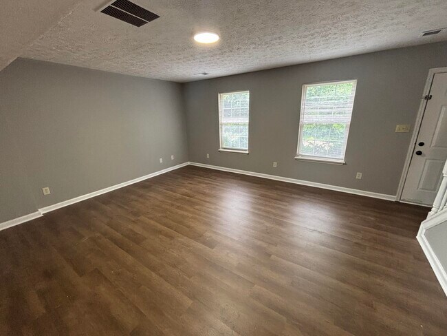 Foto del edificio - 2744 Hayden Park Ln