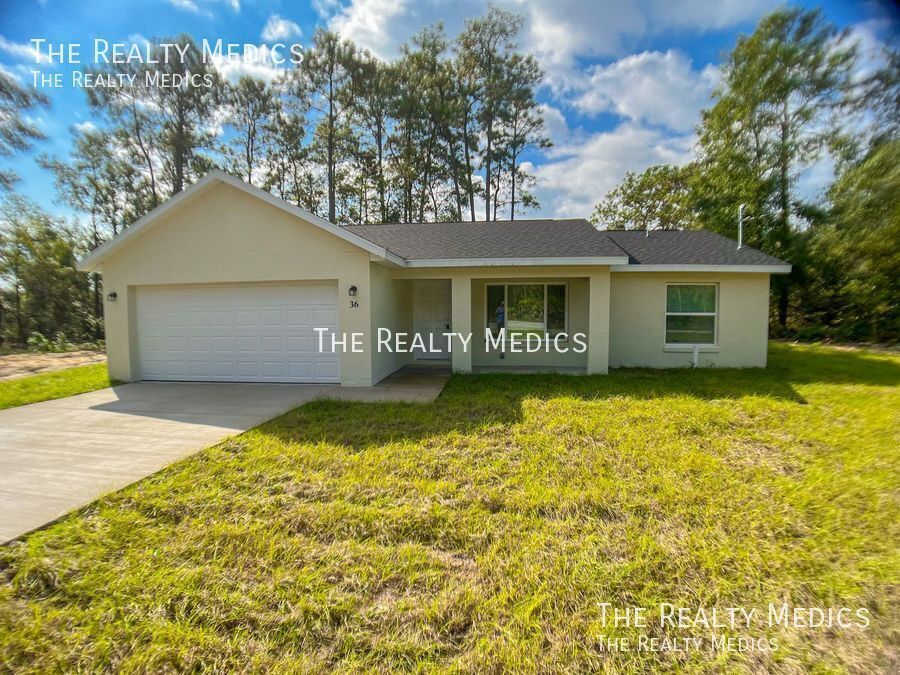 Foto principal - BEAUTIFUL 3 BD/2BA Home in Ocklawaha!!