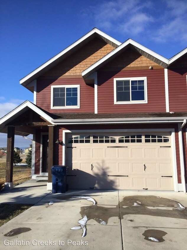 Primary Photo - 3215 WARBLER Way