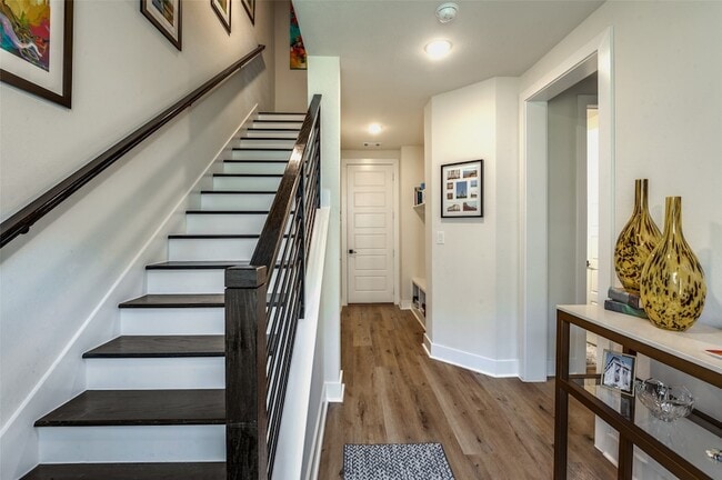 Building Photo - 1053 Manacor Ln