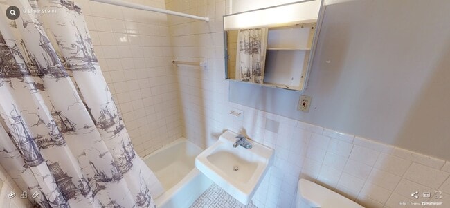 Building Photo - 5 Elmer St