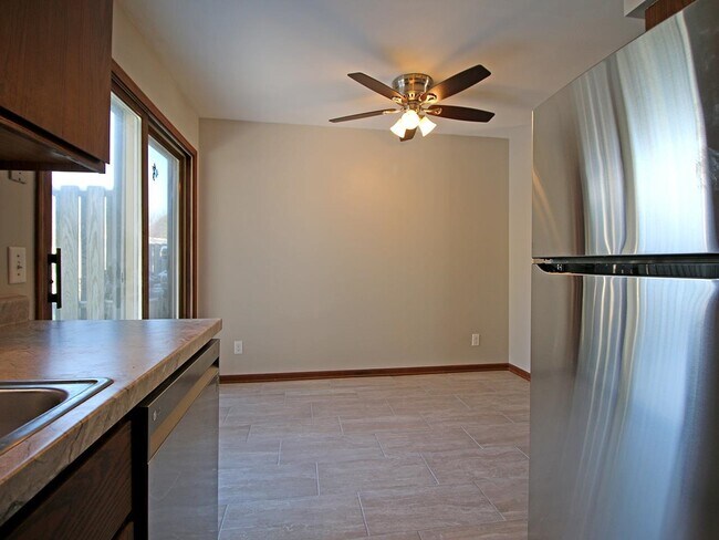 Building Photo - 4560 Mccann Rd