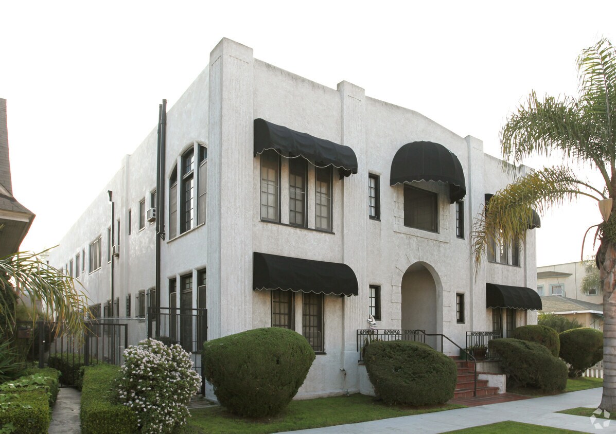 01 Apartments in Long Beach, CA Westside Rentals