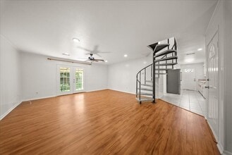 421 Forrest Ln