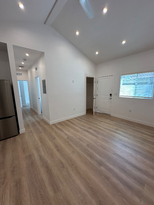 Foto principal - 4214 W Broadway