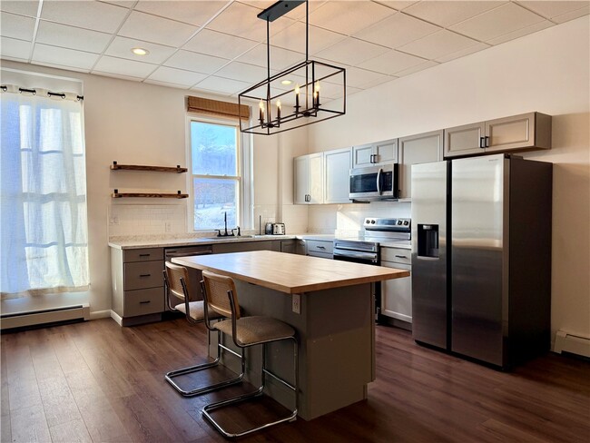 Building Photo - 6 Dietz St