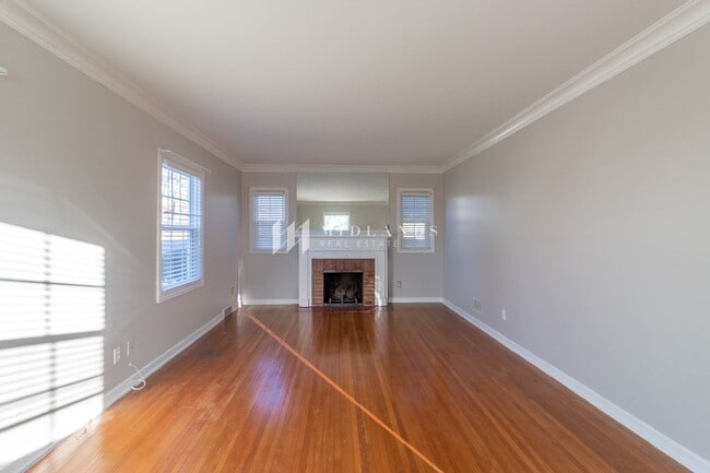 Photo - Charming 1.5 story in Aksarben House