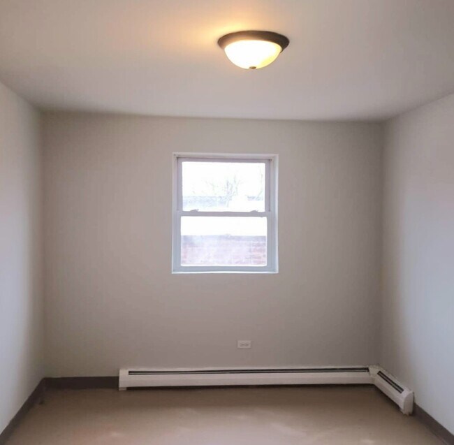 Foto del edificio - 5741 W 35th St