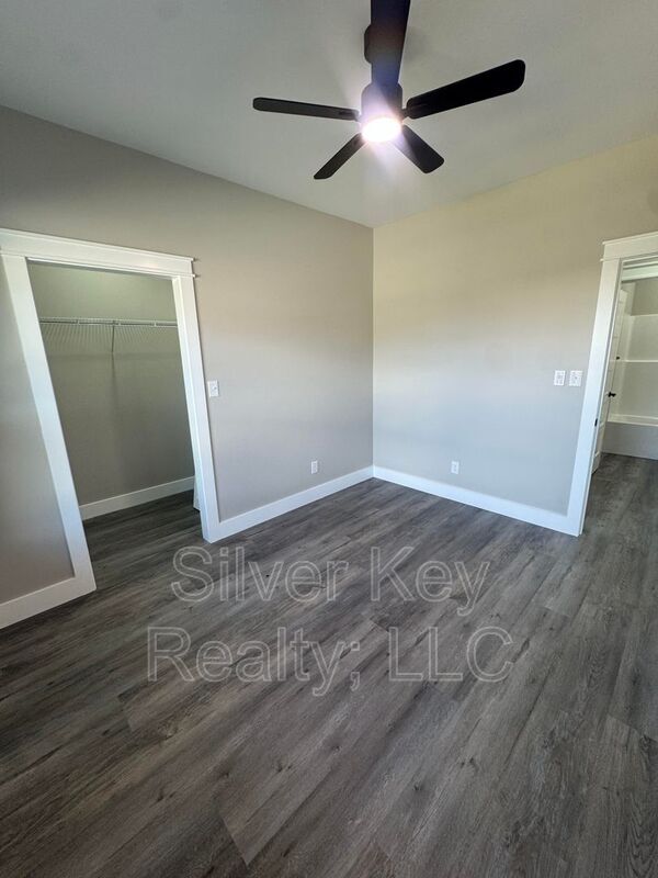 Foto del edificio - 920 Stratford Ave
