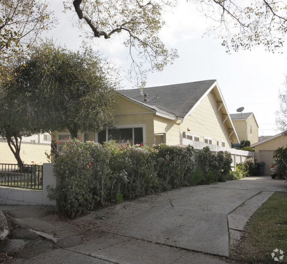 Building Photo - 5724-5726 La Mirada Ave
