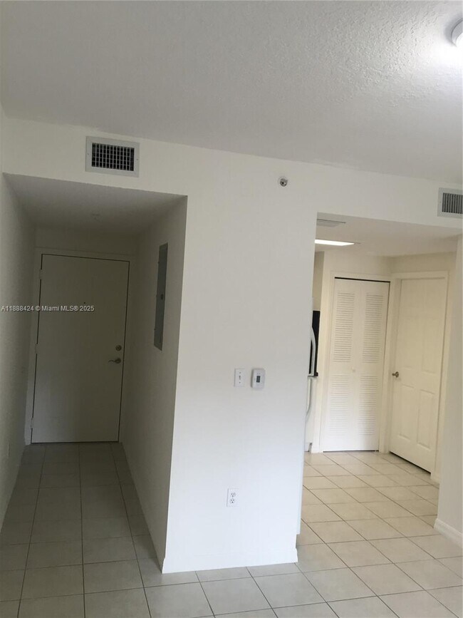 Foto del edificio - 3410 Coral Wy