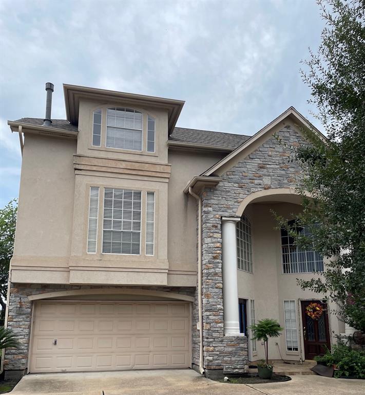 Foto principal - 256 Westcott St