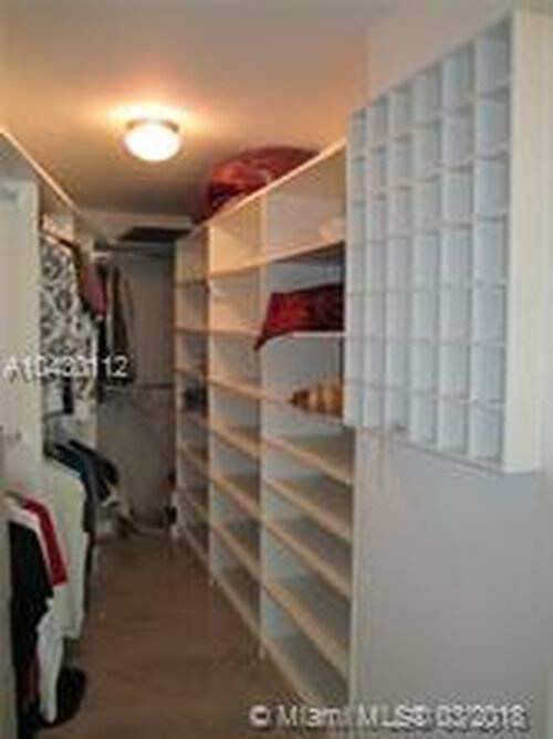 Building Photo - 7700 Collins Ave