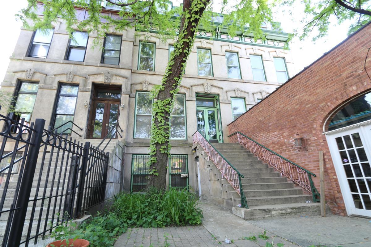 Foto principal - 236 S Ashland Ave