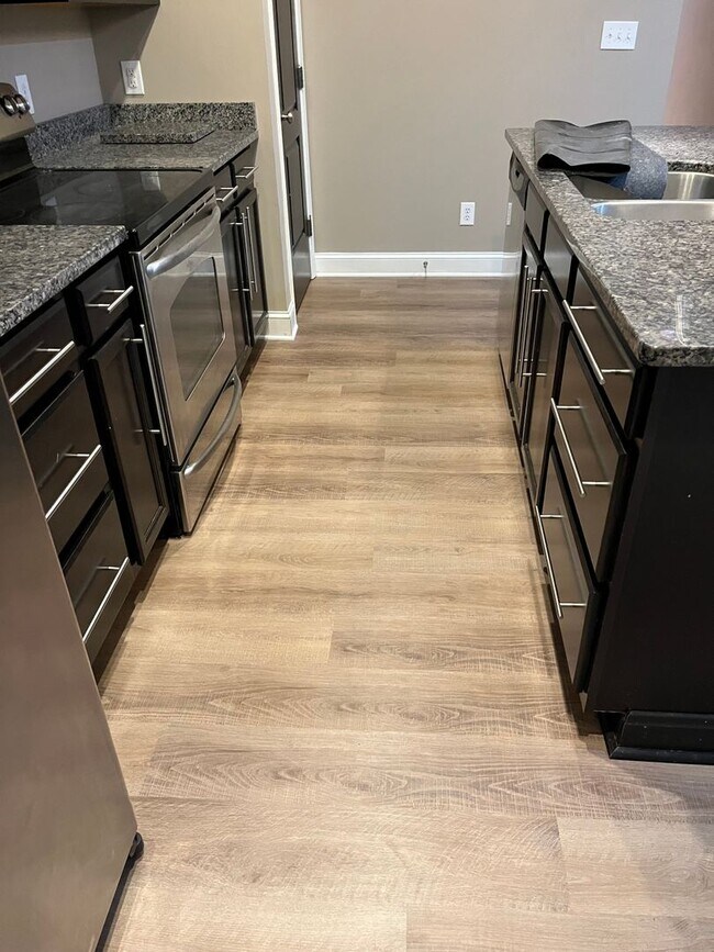Foto del edificio - Like New Townhome in Old SW! Close to Cari...