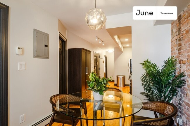 Photo - 356 W 39th St Apartment