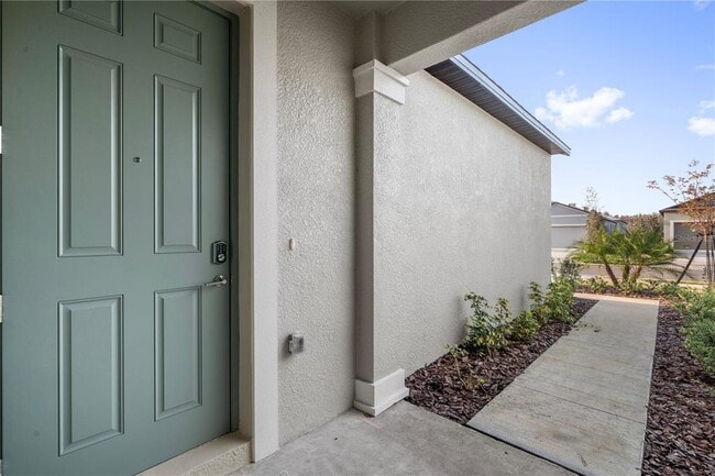 Building Photo - 18170 Pleasantview Blvd